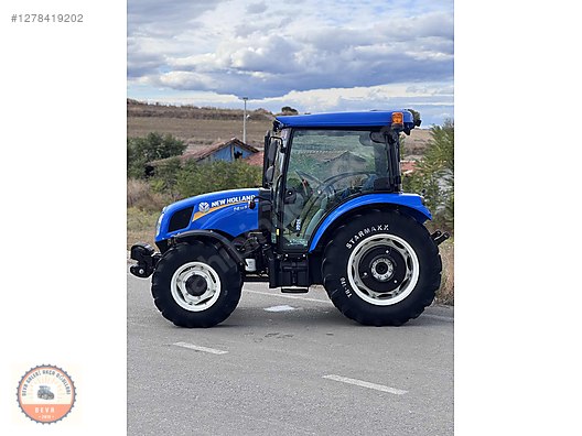 Machinery / Agricultural Machines / Tractors / New Holland / T4.70S