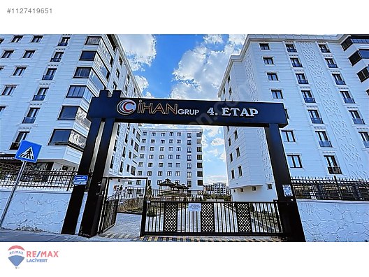 Re/max Lacivert'ten Kombina'da Satılık 4+1 Daire - Satılık Daire ...