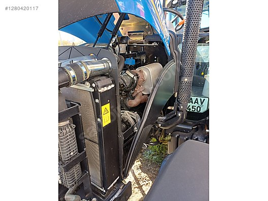Machinery / Agricultural Machines / Tractors / New Holland / TT4.50