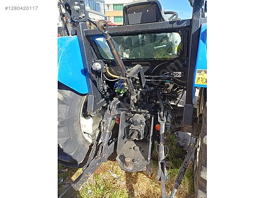 Machinery / Agricultural Machines / Tractors / New Holland / TT4.50
