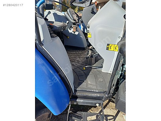 Machinery / Agricultural Machines / Tractors / New Holland / TT4.50