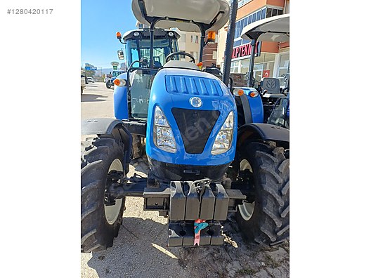 Machinery / Agricultural Machines / Tractors / New Holland / TT4.50