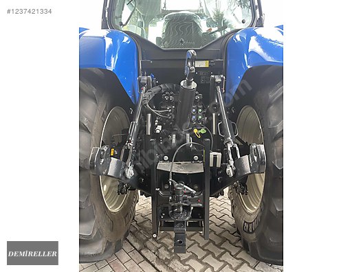 Machinery / Agricultural Machines / Tractors / New Holland / T7.230