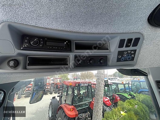 Machinery / Agricultural Machines / Tractors / New Holland / T7.230
