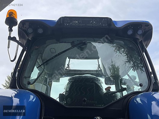 Machinery / Agricultural Machines / Tractors / New Holland / T7.230