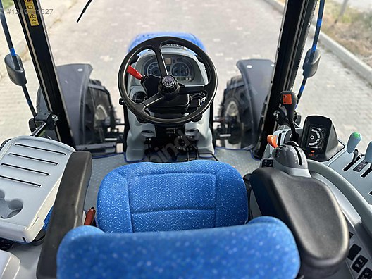 Machinery / Agricultural Machines / Tractors / New Holland / TR6.130