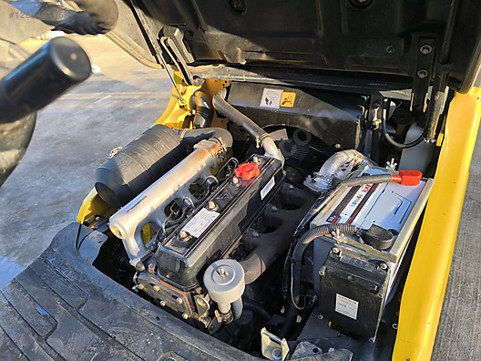 Machinery / Industrial / Carrying & Stacking Equipment / Forklifts / For Sale / ON