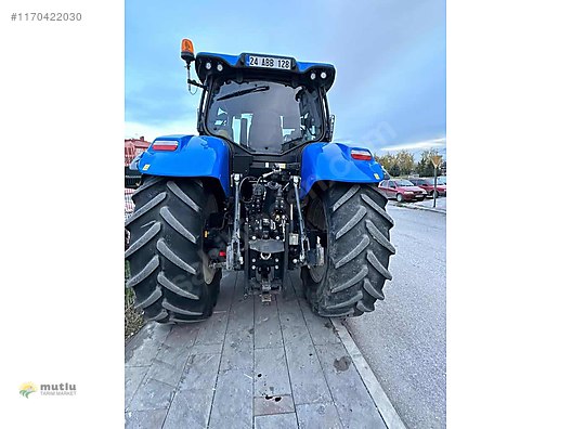 Machinery / Agricultural Machines / Tractors / New Holland / T7.270