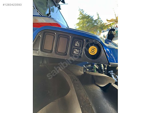 Machinery / Agricultural Machines / Tractors / New Holland / TR5.120