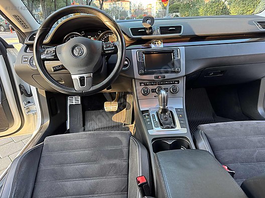 Console Centrale Avec Accoudoir Pour Volkswagen Passat CC A6 1.8 TSI 118 KW - Occasion, Réf. 3C1863241CG