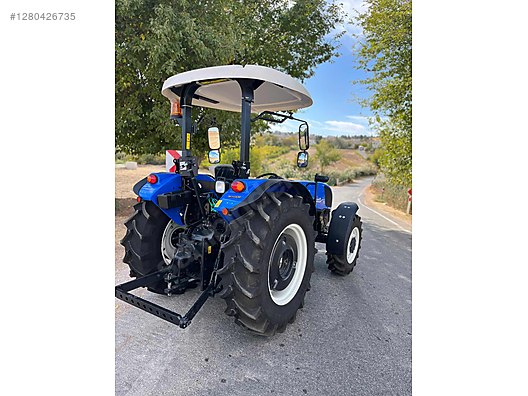 Machinery / Agricultural Machines / Tractors / New Holland / TT60 Classic