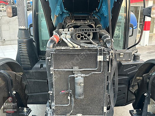 Machinery / Agricultural Machines / Tractors / New Holland / T6.160