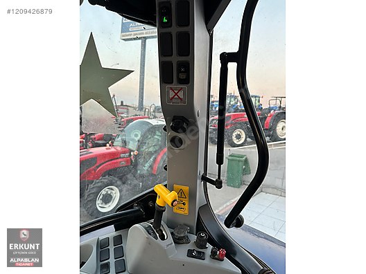 Machinery / Agricultural Machines / Tractors / New Holland / T6.160