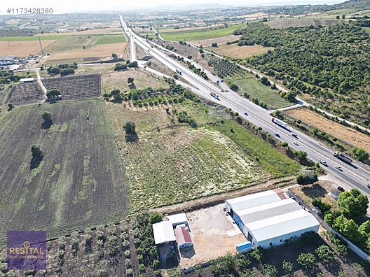 Çatalağıl'da Bursa-İzmir Yolu Cepheli 10.000 m² Satılık Tarla