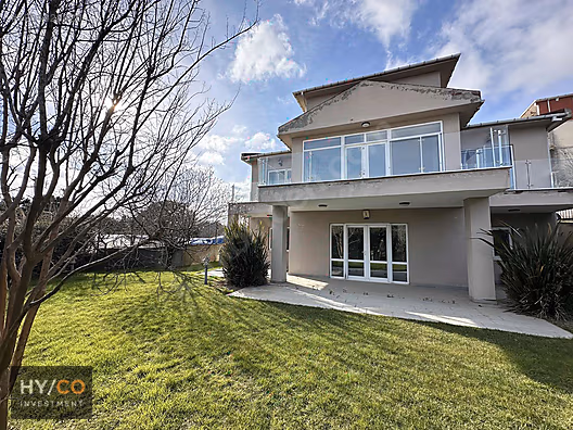 ÇEKMEKÖYDE İŞYERİNE UYGUN GENİŞ BAHÇELİ MÜSTAKİL KİRALIK VİLLA