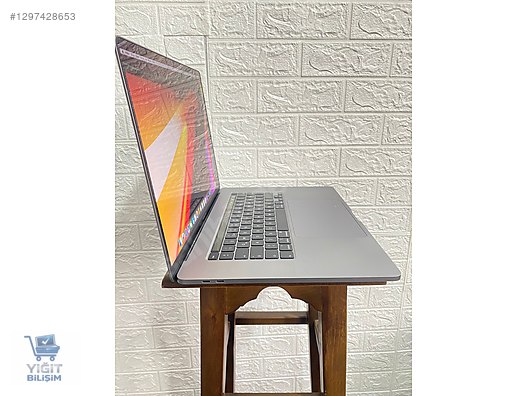 Apple Macbook / MacBook Pro A2141 2019 İ9 9 NES 32GB RAM 1TB SSD