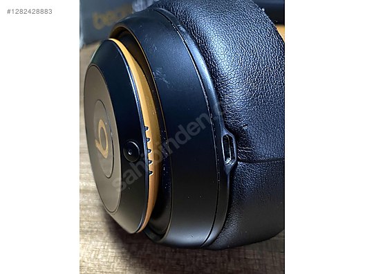 Used & Brand New Items / Cell Phones & Accessories / Accessories / Bluetooth Headphones