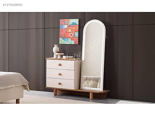 Used & Brand New Items / Home Decor / Furniture / Bedroom / Bedroom Furniture Set