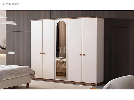 Used & Brand New Items / Home Decor / Furniture / Bedroom / Bedroom Furniture Set