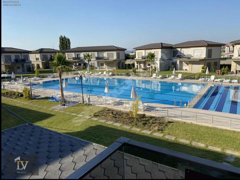 Kuşadası�nda Satılık 4+1 Müstakil Villa Satılık Villa İlanları