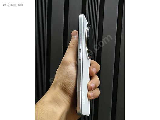 Used & Brand New Items / Cell Phones & Accessories / Cell Phones / Xiaomi / 14 Ultra