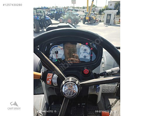 Machinery / Agricultural Machines / Tractors / New Holland / TR5.115