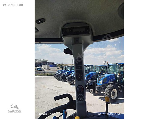 Machinery / Agricultural Machines / Tractors / New Holland / TR5.115