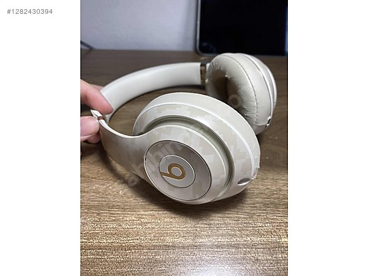 Used & Brand New Items / Cell Phones & Accessories / Accessories / Bluetooth Headphones