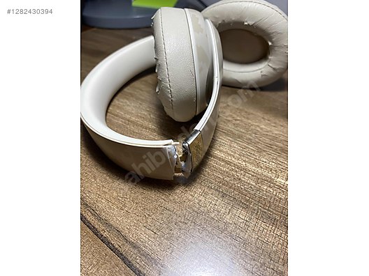 Used & Brand New Items / Cell Phones & Accessories / Accessories / Bluetooth Headphones