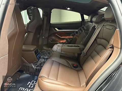 Vasıta / Otomobil / Porsche / Taycan / Turbo S