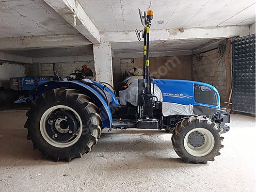 İş Makineleri & Sanayi / Tarım Makineleri / Traktör / New Holland / T3.75B
