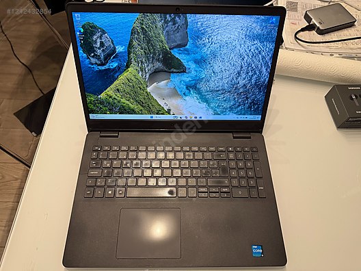 Dell / DELL VOSTRO 3500 Intel Core i3 1115G4 8GB 256GB SSD 15.6