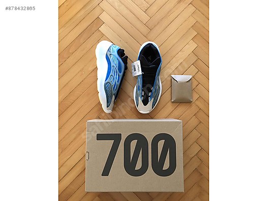 yeezy 700 39