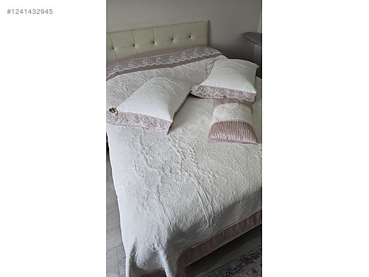 Used & Brand New Items / Home Decor / Home Textiles / Bedspread