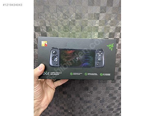RAZER EDGE GAMİNG TABLET VE RAZER KİSHİ V2 PRO OYUN KONTROLCÜSÜ
