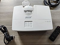 ACER X127H 3600Ans 1/20k kontrast 10bin saat lamba projeksiyon