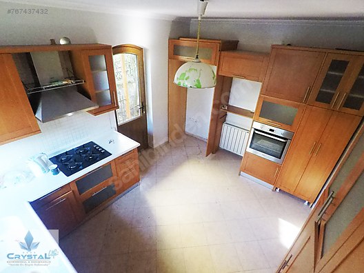 Emlak Ofisinden 5+2, 400 m² Kiralık Villa 5.000 TL�ye