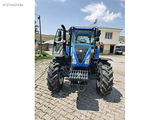 Machinery / Agricultural Machines / Tractors / New Holland / TD5.90