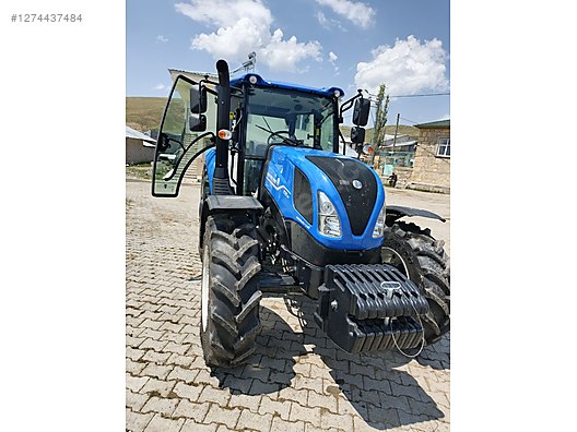 Machinery / Agricultural Machines / Tractors / New Holland / TD5.90