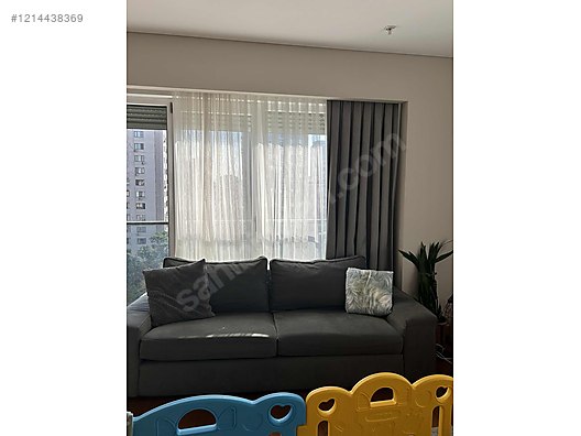 Used & Brand New Items / Home Decor / Furniture / Den & Living Room / Sofa Beds, Couches