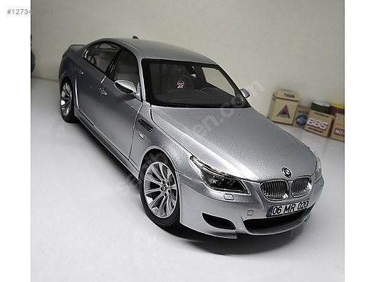 1:18 KYOSHO BMW M5 E60 KUTULU at 1273438581