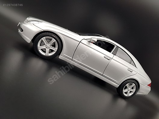 İNDİRİM*** 1/18 die-cast Mercedes-Benz CLS Class 2005 on