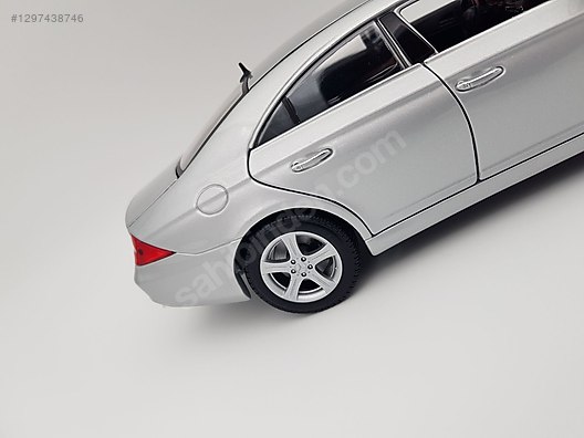 İNDİRİM*** 1/18 die-cast Mercedes-Benz CLS Class 2005 on