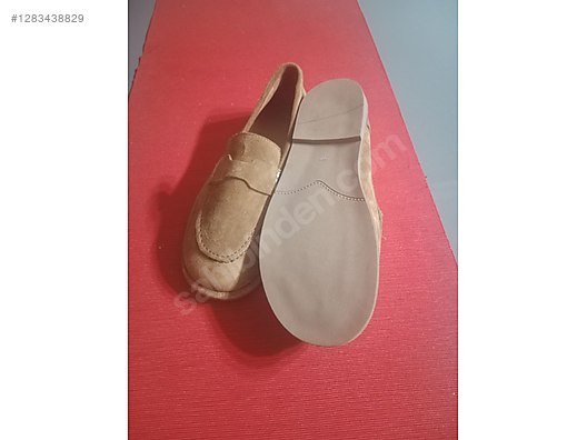 Used & Brand New Items / Clothing & Accessories / Women / Shoes / Flat Shoes