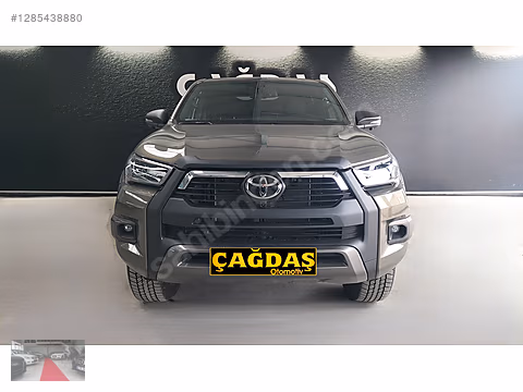 ÇAĞDAŞ'tan 2025 TOYOTA HILUX 2.4 Invincible4X4_Klt.Is_JBL_Hatasz