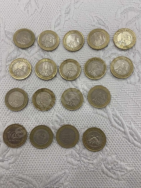 18 adet hatıra parası