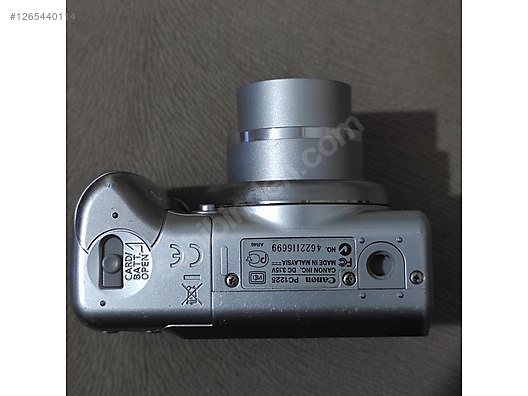 Compact / Canon / PowerShot A570 / Canon Powershot 570 is on