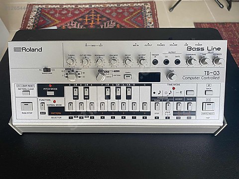 Roland Boutique / TB-03 シンセサイザー Roland Boutique TB 03 - Synthesizer ve Tuşlu Çalgılar sahibinden