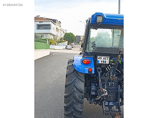 Machinery / Agricultural Machines / Tractors / New Holland / TD4.65B