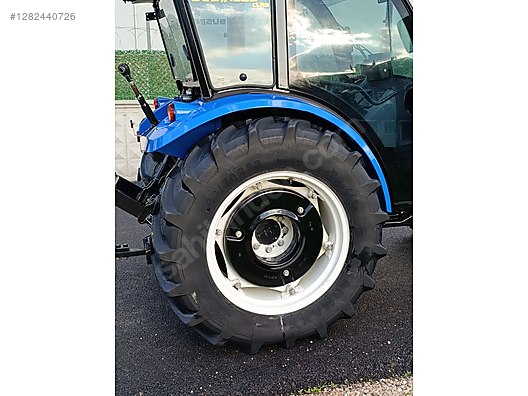Machinery / Agricultural Machines / Tractors / New Holland / TD4.65B